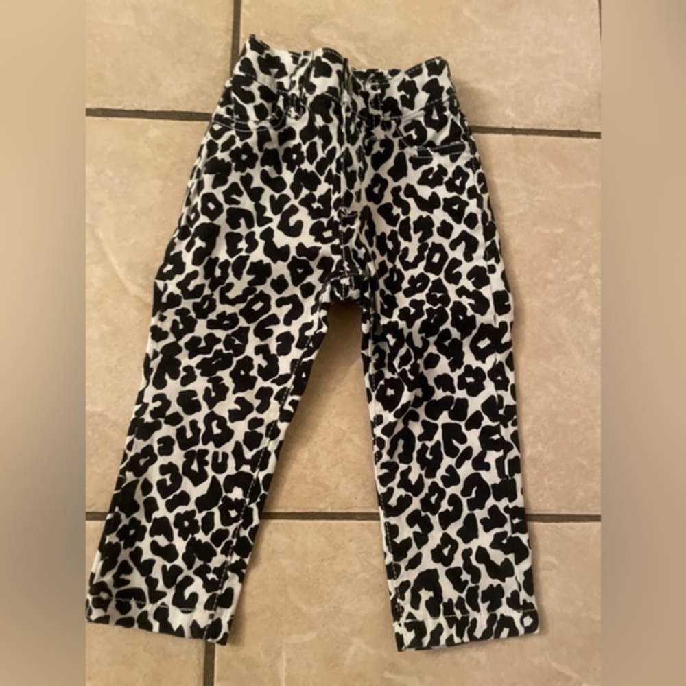 10/$20 🔥Cow print‎ pants